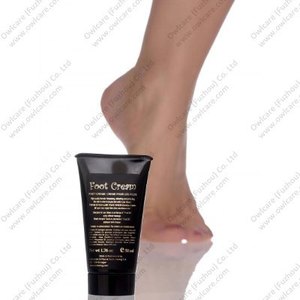 Whitening Foot Cream, Softens the Horn of Feet and Provides Enough Moisture